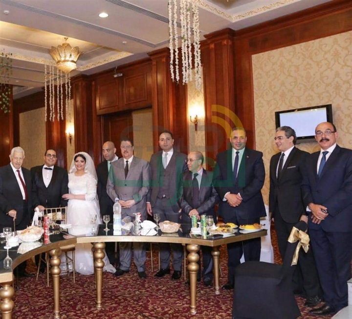 مكرم محمد أحمد وقيادات الأعلي للإعلام في حفل زفاف أحمد وسارة