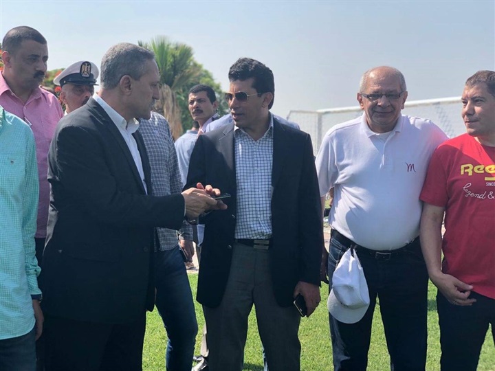 بالصور.. وزير الرياضة يتفقد إستاد الاسماعيلية ويشيد بالتجهيزات بالصور.. وزير الرياضة يتفقد إستاد الاسماعيلية ويشيد بالتجهيزات