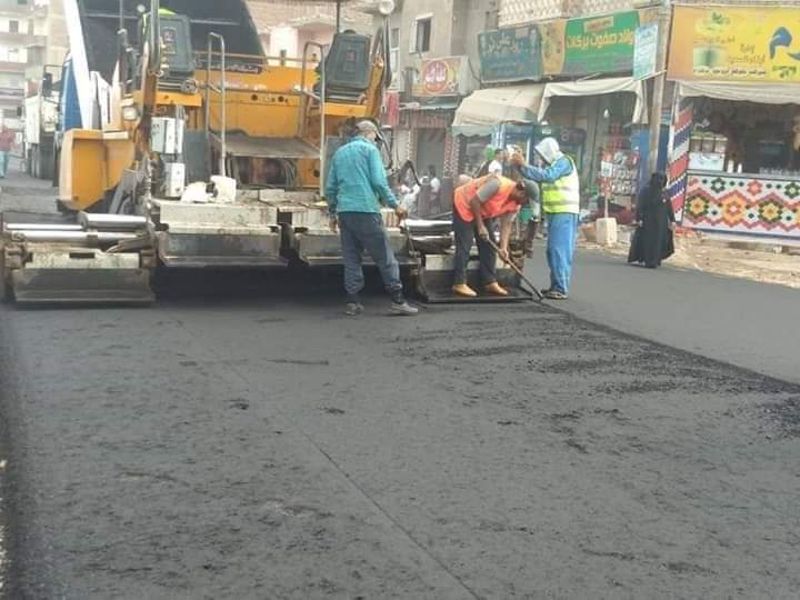محافظ البحيرة: إستكمال أعمال رصف الطرق ضمن الخطة الإستثمارية بمدن ومراكز المحافظة محافظ البحيرة: إستكمال أعمال رصف الطرق ضمن الخطة الإستثمارية بمدن ومراكز المحافظة