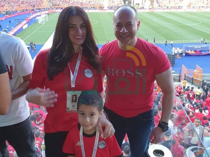 بالصور.. زهير جرانة ومشاهير الفن والإعلام يشاهدون منتخب مصر ضد زيمبابوى بالصور.. زهير جرانة ومشاهير الفن والإعلام يشاهدون منتخب مصر ضد زيمبابوى
