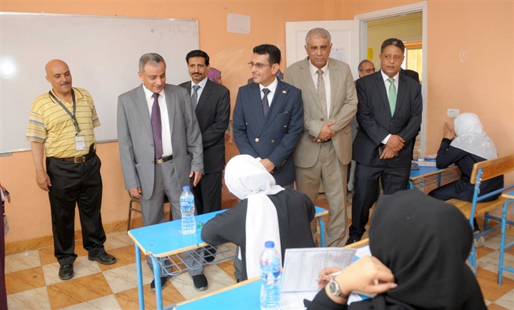 انطلاق امتحانات الثانوية العامة بالمدارس اليمنية بمصر والسفير يتفقد اللجان