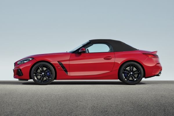 رسميًا.. «البافارية للسيارات» تطلق «BMW Z4» لأول مرة فى مصر رسميًا.. «البافارية للسيارات» تطلق «BMW Z4» لأول مرة فى مصر