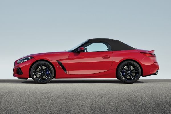 رسميًا.. «البافارية للسيارات» تطلق «BMW Z4» لأول مرة فى مصر