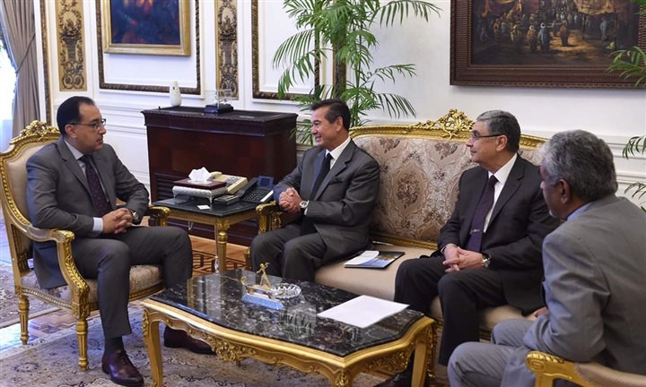 رئيس الوزراء: يلتقى الرئيس والمدير التنفيذي لشركة إيدرا باور للكهرباء