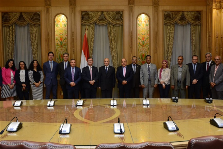 تعاون مصري- بريطاني في مجال تدوير المخلفات تعاون مصري- بريطاني في مجال تدوير المخلفات