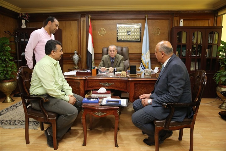 بالصور.. محافظ كفر الشيخ: توصيل إنترنت فائق السرعة لإدارات الديوان العام
