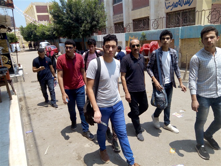 طلاب كفر الشيخ: الجيولوجيا وعلم النفس "فاكهة" الثانوية والتفاضل "طويل"