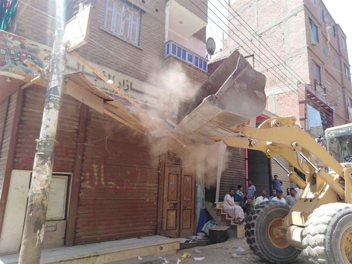 محافظة سوهاج: إزالات فورية لـ 65 حالة تعدي وبناء مخالف بالبلينا خلال 120 يوم