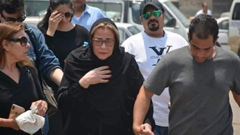 بالصور.. نجوم الفن يشيعون جنازة الفنان عزت أبو عوف بالصور.. نجوم الفن يشيعون جنازة الفنان عزت أبو عوف