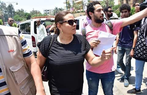 بالصور.. نجوم الفن يشيعون جنازة الفنان عزت أبو عوف بالصور.. نجوم الفن يشيعون جنازة الفنان عزت أبو عوف