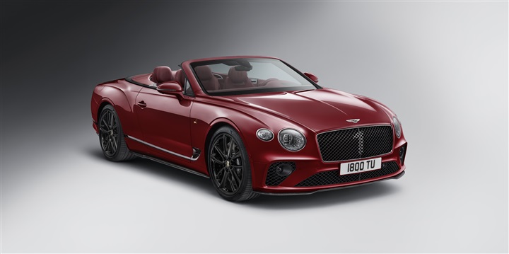 BENTLEY تقدّم سيارتها الجديدة CONTINENTAL GT CONVERTIBLE NUMBER 1 EDITION BY MULLINER