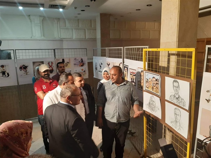معرض فن تشكيلي ومناقشة كتاب "الإرهاب في ضوء المسئولية المدنية" بمكتبة القاهرة معرض فن تشكيلي ومناقشة كتاب "الإرهاب في ضوء المسئولية المدنية" بمكتبة القاهرة