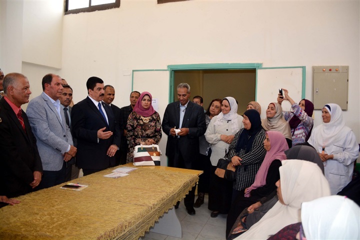 محافظ القليوبية يتفقد أعمال مبادرة دعم صحة المرأة بالوحدة الصحية ببقيرة