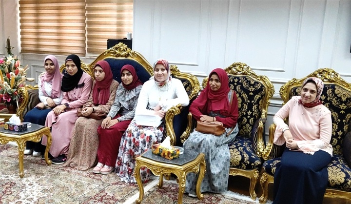 بالصور.. محافظ البحيرة يكرم أوائل الدبلومات الفنية على مستوى الجمهورية من أبناء المحافظة ويمنحهم شهادات تقدير