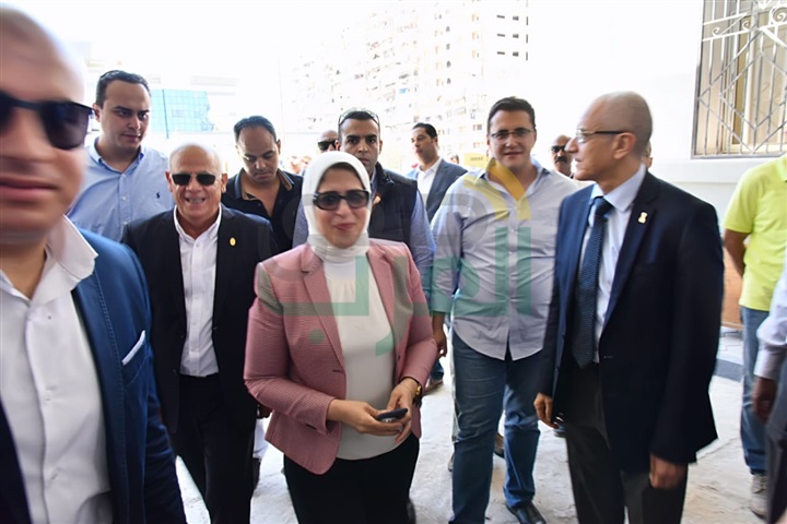 تفاصيل جولة وزيرة الصحة التفقدية للتشغيل التجريبي للتأمين الصحي الشامل