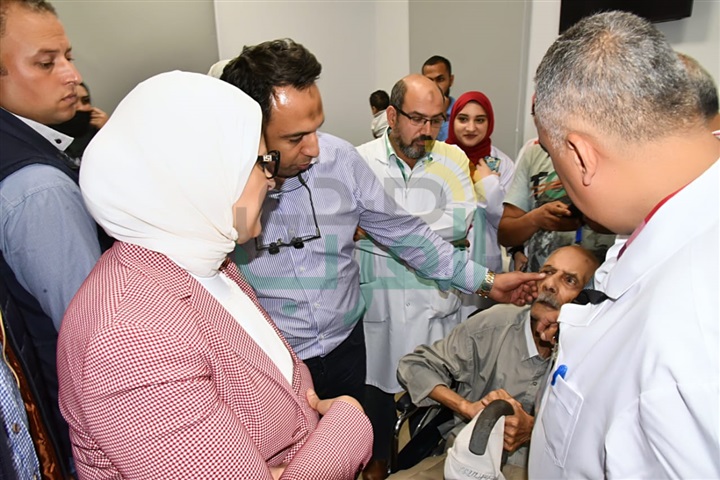 تفاصيل جولة وزيرة الصحة التفقدية للتشغيل التجريبي للتأمين الصحي الشامل
