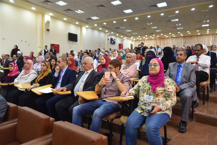 محافظ مطروح يفتتح المؤتمر الثاني والعشرون للجمعية المصرية للمكتبات والأرشيف تحت شعار بناء البشر قاطرة التنمية