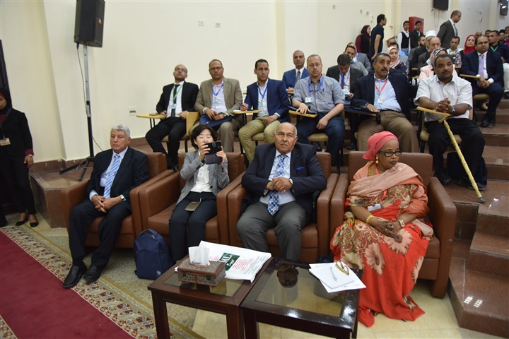 محافظ مطروح يفتتح المؤتمر الثاني والعشرون للجمعية المصرية للمكتبات والأرشيف تحت شعار بناء البشر قاطرة التنمية