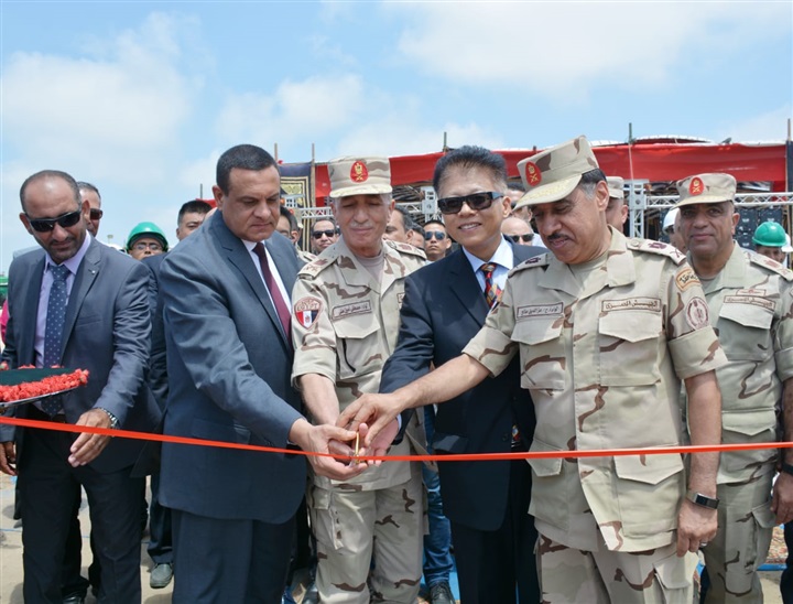 محافظ البحيرة ومدير عام مشروعات الخدمة الوطنية يفتتحوا المرحلة الأولى لوحدات إستخلاص المعادن الإقتصادية من الرمال السوداء برشيد محافظ البحيرة ومدير عام مشروعات الخدمة الوطنية يفتتحوا المرحلة الأولى لوحدات إستخلاص المعادن الإقتصادية من الرمال السوداء برشيد