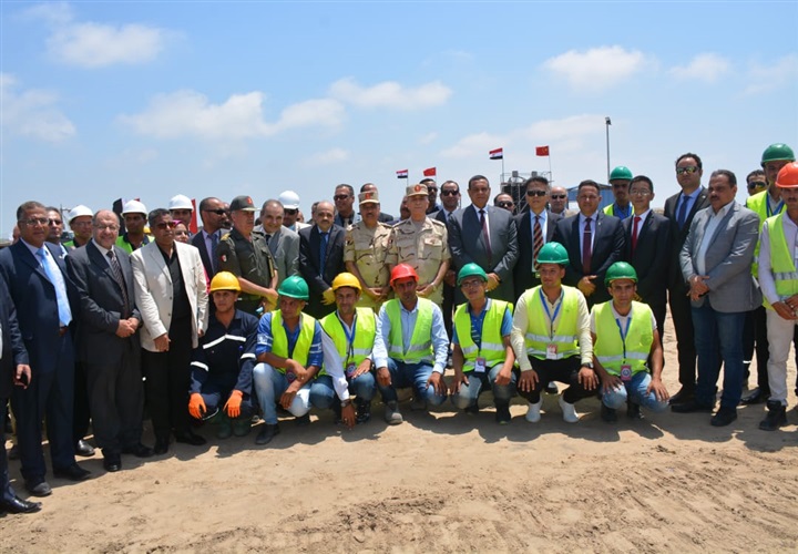 محافظ البحيرة ومدير عام مشروعات الخدمة الوطنية يفتتحوا المرحلة الأولى لوحدات إستخلاص المعادن الإقتصادية من الرمال السوداء برشيد محافظ البحيرة ومدير عام مشروعات الخدمة الوطنية يفتتحوا المرحلة الأولى لوحدات إستخلاص المعادن الإقتصادية من الرمال السوداء برشيد