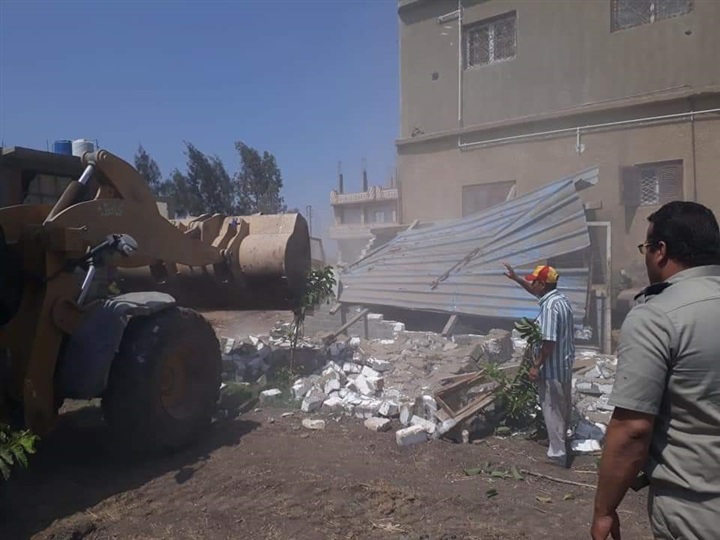 محافظ البحيرة: إزالة 36 حالة تعدى على الأراضى الزراعية وإزالة أسوار وفك شدات خشبية على مساحه 3890 متر بالإضافة لرفع 320 حالة إشغال بنطاق المحافظة