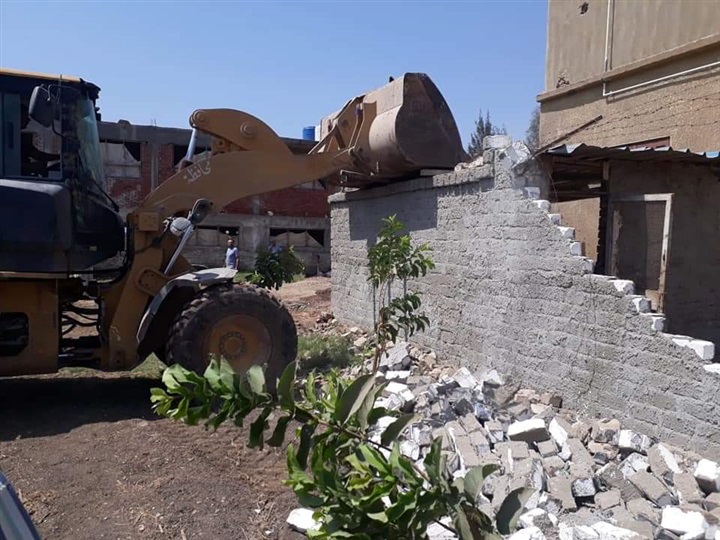 محافظ البحيرة: إزالة 36 حالة تعدى على الأراضى الزراعية وإزالة أسوار وفك شدات خشبية على مساحه 3890 متر بالإضافة لرفع 320 حالة إشغال بنطاق المحافظة