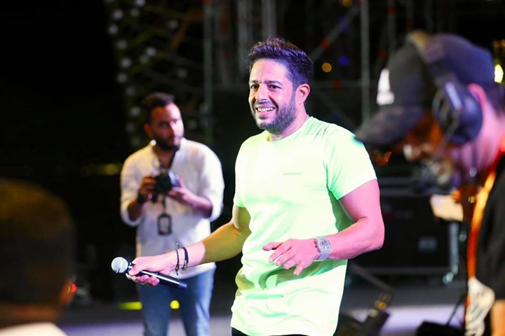 بالصور.. حماقي يواصل تألقه للمرة الرابعة بالسعودية.. ويحي أولى حفلات الشواطئ في تاريخ المملكة بمواصفات لايف عالمية بالصور.. حماقي يواصل تألقه للمرة الرابعة بالسعودية.. ويحي أولى حفلات الشواطئ في تاريخ المملكة بمواصفات لايف عالمية