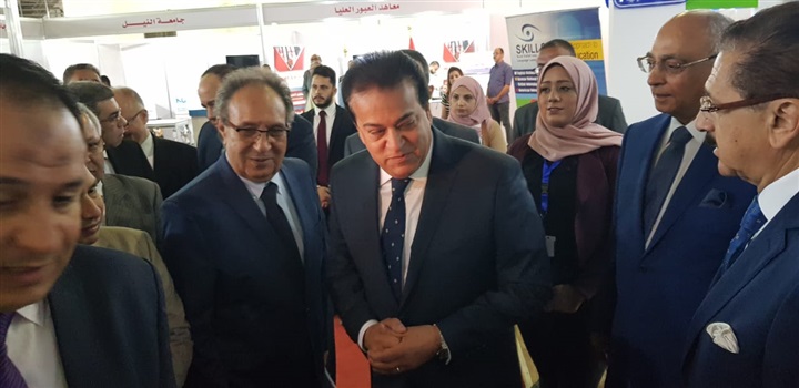 بالصور.. جامعة مصر للعلوم و التكنولوجيا تشارك في المعرض السنوي لمؤسسة أخبار اليوم