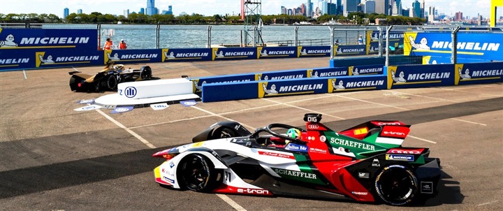 ختام بطولة العالم للفورميلا الكهربائية "Formula – e".. "فيرن" يحصد لقبه الثانى على التوالى بالجولة الأخيرة لموسم 2018 / 2019 ختام بطولة العالم للفورميلا الكهربائية "Formula – e".. "فيرن" يحصد لقبه الثانى على التوالى بالجولة الأخيرة لموسم 2018 / 2019