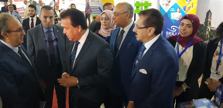 بالصور.. جامعة مصر للعلوم و التكنولوجيا تشارك في المعرض السنوي لمؤسسة أخبار اليوم