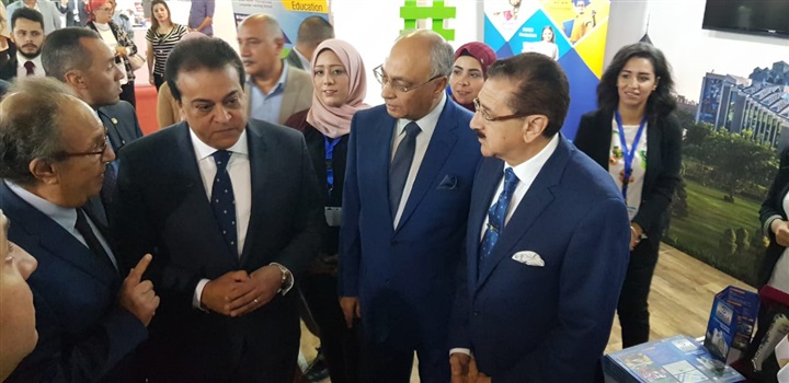 بالصور.. جامعة مصر للعلوم و التكنولوجيا تشارك في المعرض السنوي لمؤسسة أخبار اليوم