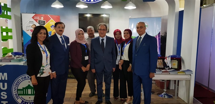 بالصور.. جامعة مصر للعلوم و التكنولوجيا تشارك في المعرض السنوي لمؤسسة أخبار اليوم