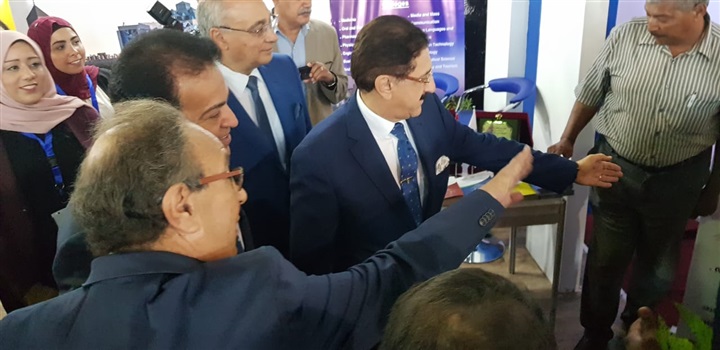 بالصور.. جامعة مصر للعلوم و التكنولوجيا تشارك في المعرض السنوي لمؤسسة أخبار اليوم