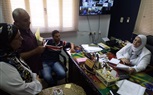 بالصور.. وكيل تعليم كفر الشيخ تخفف دموع والدة طالب وتعيد ملف جديد لطالبة ضحية خلافات أسرية