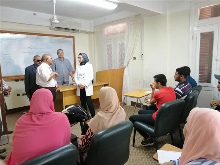 نائب محافظ الوادى الجديد: تتفقد البرنامج التدريبي لتأهيل طلاب المنح الدراسية لإختبارات القبول
