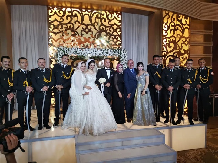 بالفيديو والصور.. مدير المباحث الجنائية بكفر الشيخ يحتفل بزفاف نجله بحضور مشاهير الفن بالفيديو والصور.. مدير المباحث الجنائية بكفر الشيخ يحتفل بزفاف نجله بحضور مشاهير الفن