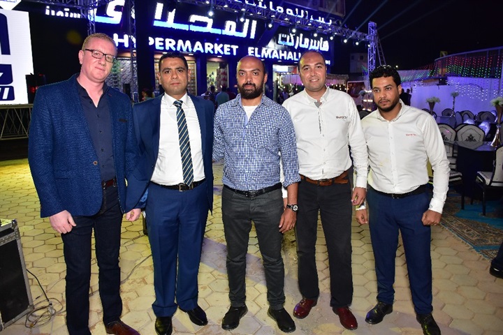 محمد عبد الحافظ يسبب أزمة في أحد محلات مسطرد محمد عبد الحافظ يسبب أزمة في أحد محلات مسطرد