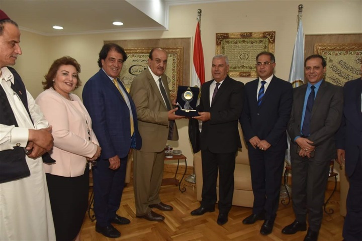 "الغرابلى" يؤكد على جهود تنمية المحافظة ودور أبناء مطروح الوطنى كحماة البوابة الغربية