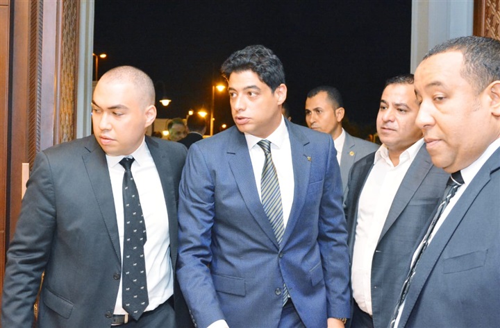 بالصور.. محمد هشام بركات ووزراء العدل ورجال القضاء والداخلية في عزاء المستشار أحمد إكرام فهمي