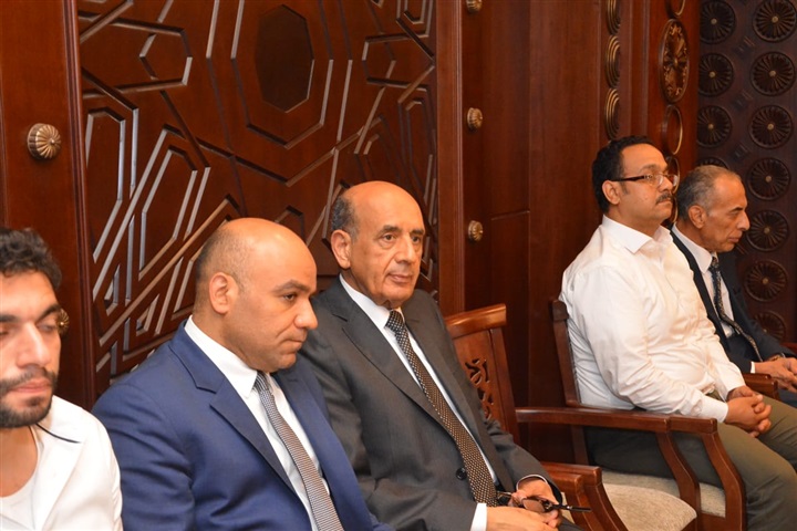 بالصور.. محمد هشام بركات ووزراء العدل ورجال القضاء والداخلية في عزاء المستشار أحمد إكرام فهمي