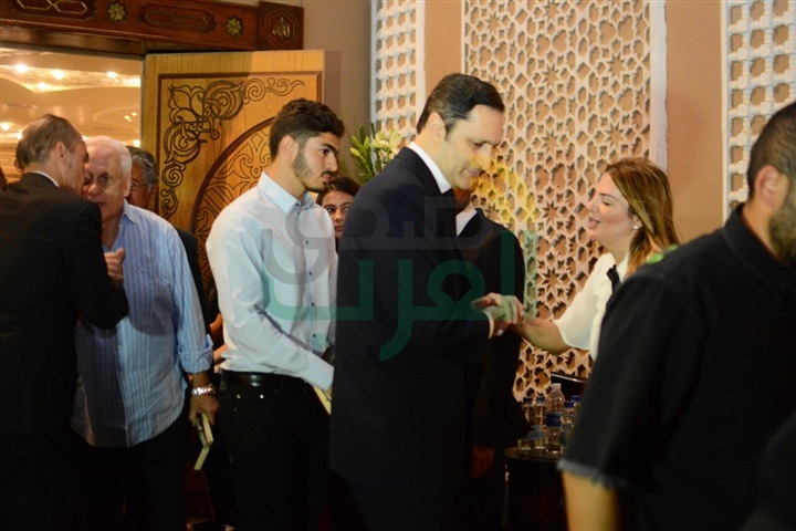 بالصور.. علاء مبارك وليلي علوي ومنى الشاذلي في ختام عزاء حرم الاستاذ ابراهيم سعدة بالصور.. علاء مبارك وليلي علوي ومنى الشاذلي في ختام عزاء حرم الاستاذ ابراهيم سعدة