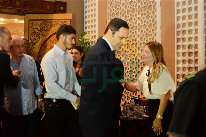 بالصور.. علاء مبارك وليلي علوي ومنى الشاذلي في ختام عزاء حرم الاستاذ ابراهيم سعدة بالصور.. علاء مبارك وليلي علوي ومنى الشاذلي في ختام عزاء حرم الاستاذ ابراهيم سعدة