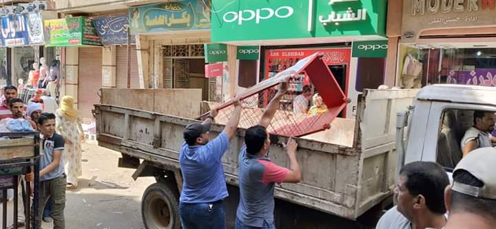 محافظ البحيرة: رفع 150 طن قمامة و55 إشغال بمركزى الرحمانية وإيتاى البارود