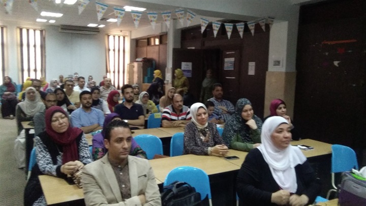 بالصور.. افتتاح ورش عمل لتدريب معلمي اللغة الإنجليزية بكفر الشيخ 