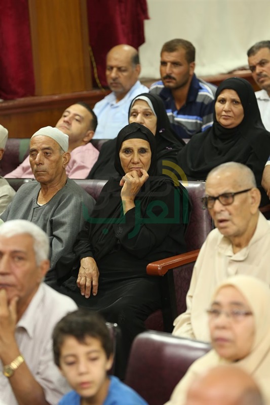 محافظ كفر الشيخ يسلم 360 تأشيرة حج "جمعيات" ويطالبهم بالدعاء لمصر