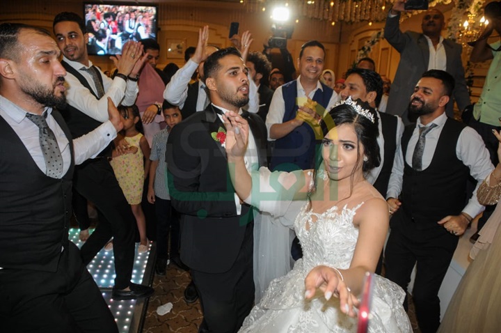 بالصور.. سعد الصغير يشعل حفل زفاف ابنة نائب رئيس تحرير جريده الجمهوريه بالصور.. سعد الصغير يشعل حفل زفاف ابنة نائب رئيس تحرير جريده الجمهوريه