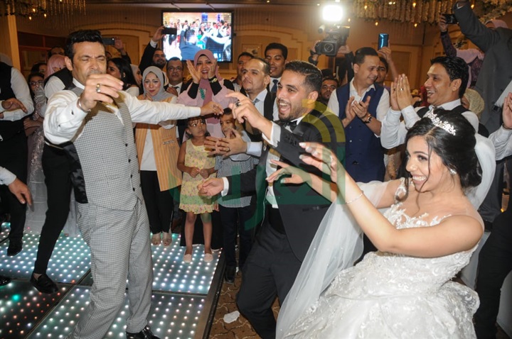 بالصور.. سعد الصغير يشعل حفل زفاف ابنة نائب رئيس تحرير جريده الجمهوريه بالصور.. سعد الصغير يشعل حفل زفاف ابنة نائب رئيس تحرير جريده الجمهوريه