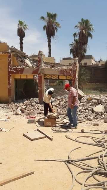 بدء هدم المباني القديمة بمركز شباب منفلوط تهميدًا لأعمال التطوير
