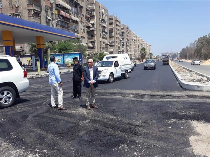 محافظ بورسعيد يشيد بتطوير القطاع الجنوبى لشارع محمد على ويطلب سرعة الانتهاء من الأعمال الأخيرة