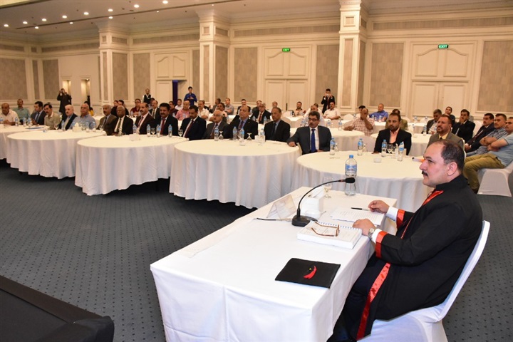 بالصور.."حيدر" يناقش رسالة دكتوراة في "التحكيم التجاري الدولي في عقد النقل البحري للبضائع والحاويات دراسة مقارنة" بالصور.."حيدر" يناقش رسالة دكتوراة في "التحكيم التجاري الدولي في عقد النقل البحري للبضائع والحاويات دراسة مقارنة"